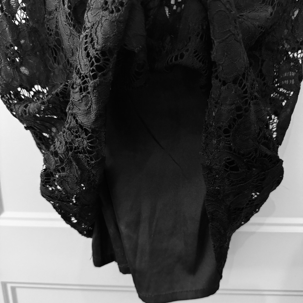 Le Chateau Black Lace Long Sleeve Dress - Picture 8 of 8